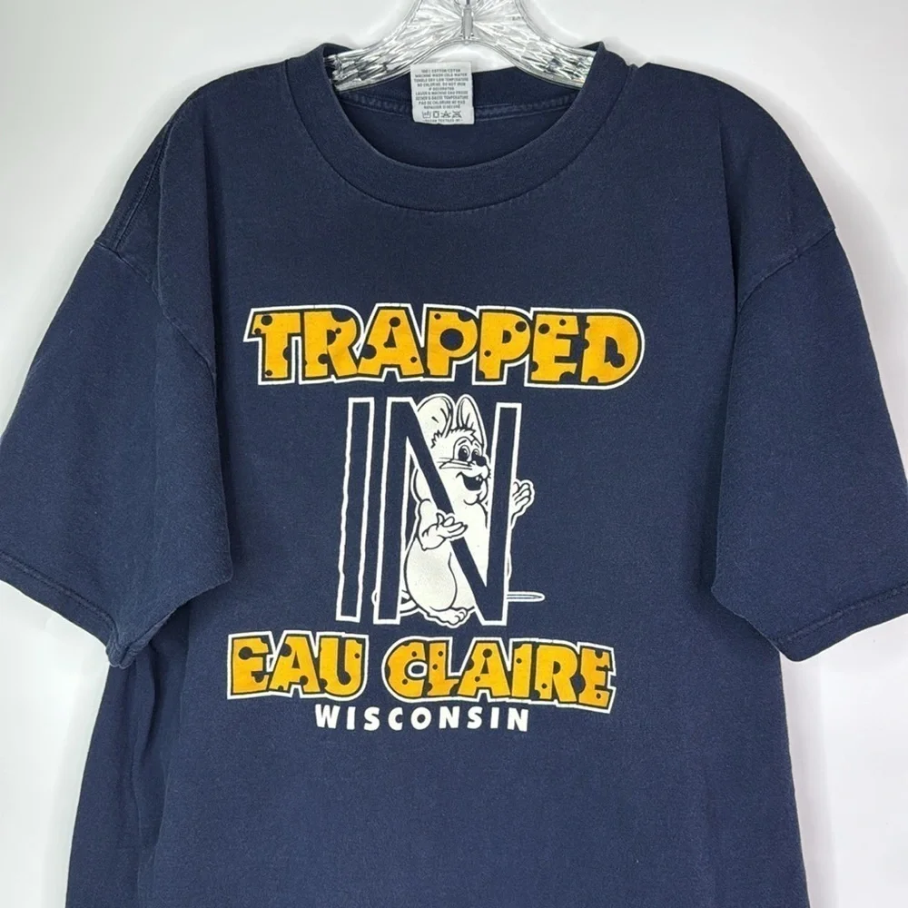 Vintage Gildan Heavyweight Mouse Trap Bar Eau Claire Wisconsin Tshirt XL